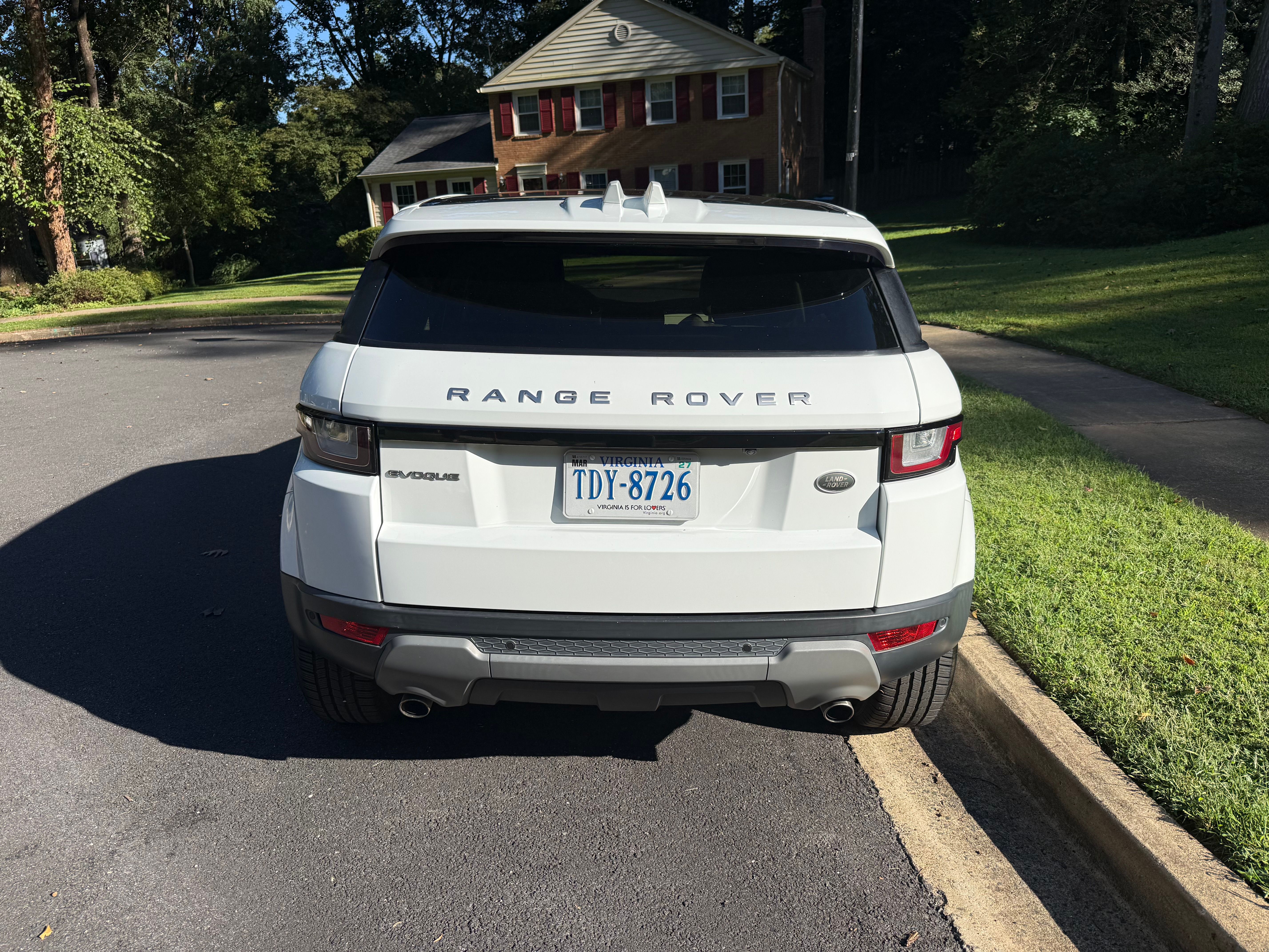 Used 2018 Land Rover Range Rover Evoque SE Premium AWD/4WD image 9