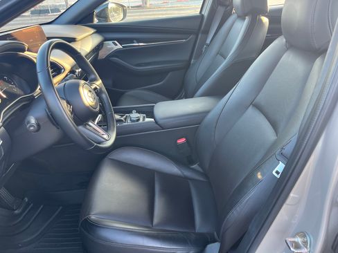 Used 2024 MAZDA MAZDA3 Hatchback w/Premium Plus Pkg image 10