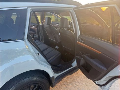 Used 2014 Subaru Outback 2.5i Limited w/ Moonroof Package image 19