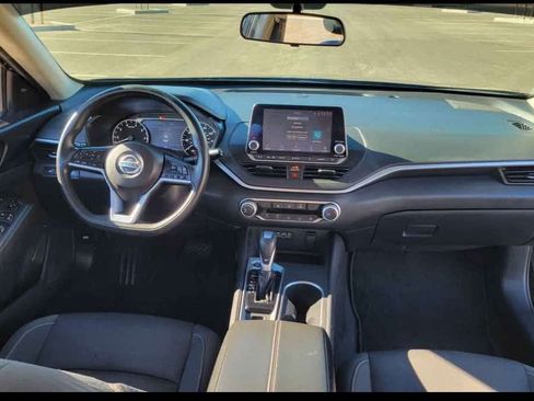 Used 2022 Nissan Altima 2.5 SV image 10