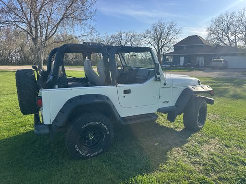 Used 1997 Jeep Wrangler SE AWD/4WD image 12