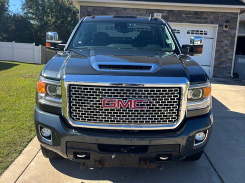 Used 2017 GMC Sierra 3500 Denali w/ Duramax Plus Package image 2