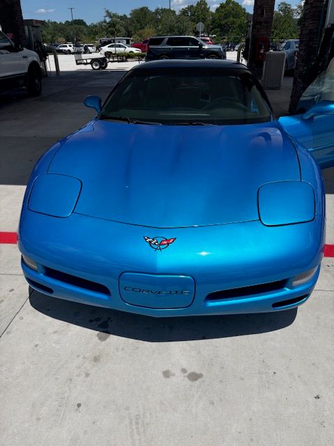 Used 1998 Chevrolet Corvette Coupe w/ Memory Pkg RWD image 6