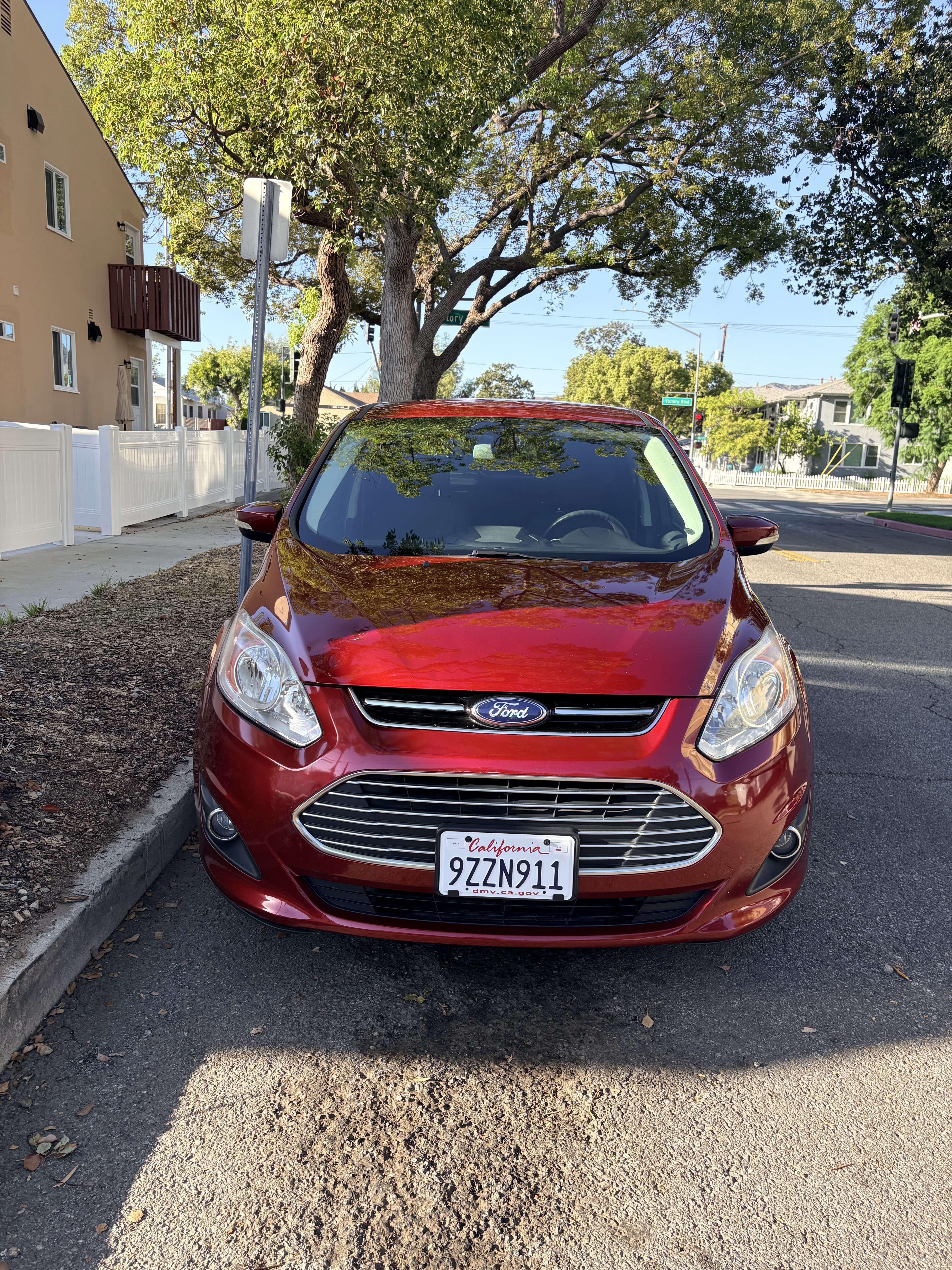 Used 2016 Ford C-MAX Energi SEL w/ Equipment Group 302A FWD image 11