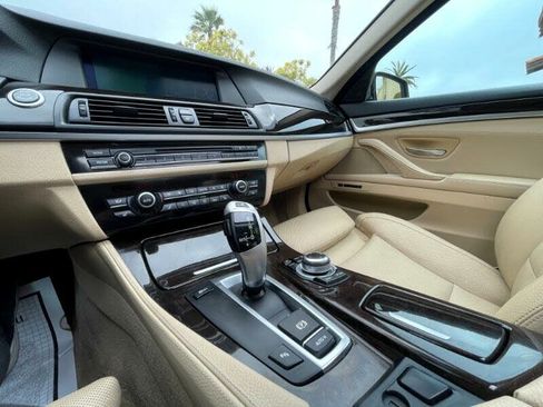 Used 2011 BMW 550i Sedan image 10