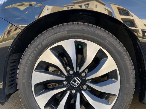Used 2015 Honda Accord Touring image 6