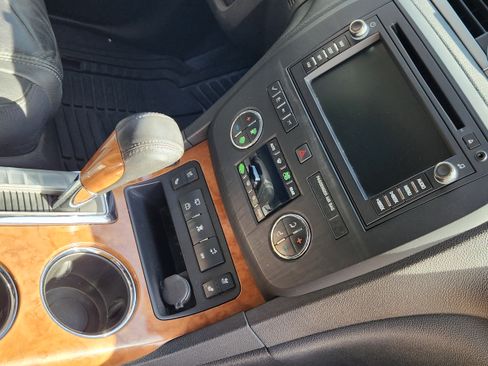 Used 2011 Buick Enclave CXL image 14