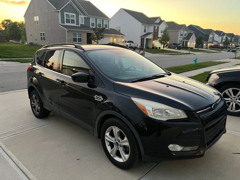 Used 2015 Ford Escape SE w/ Equipment Group 201A FWD image 4