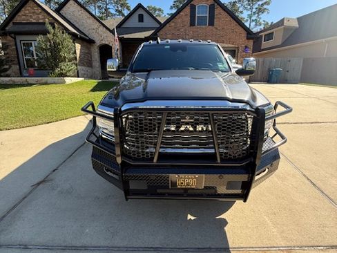 Used 2024 RAM 3500 Limited image 8