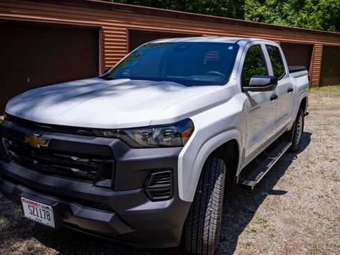 Used 2023 Chevrolet Colorado W/T RWD image 13