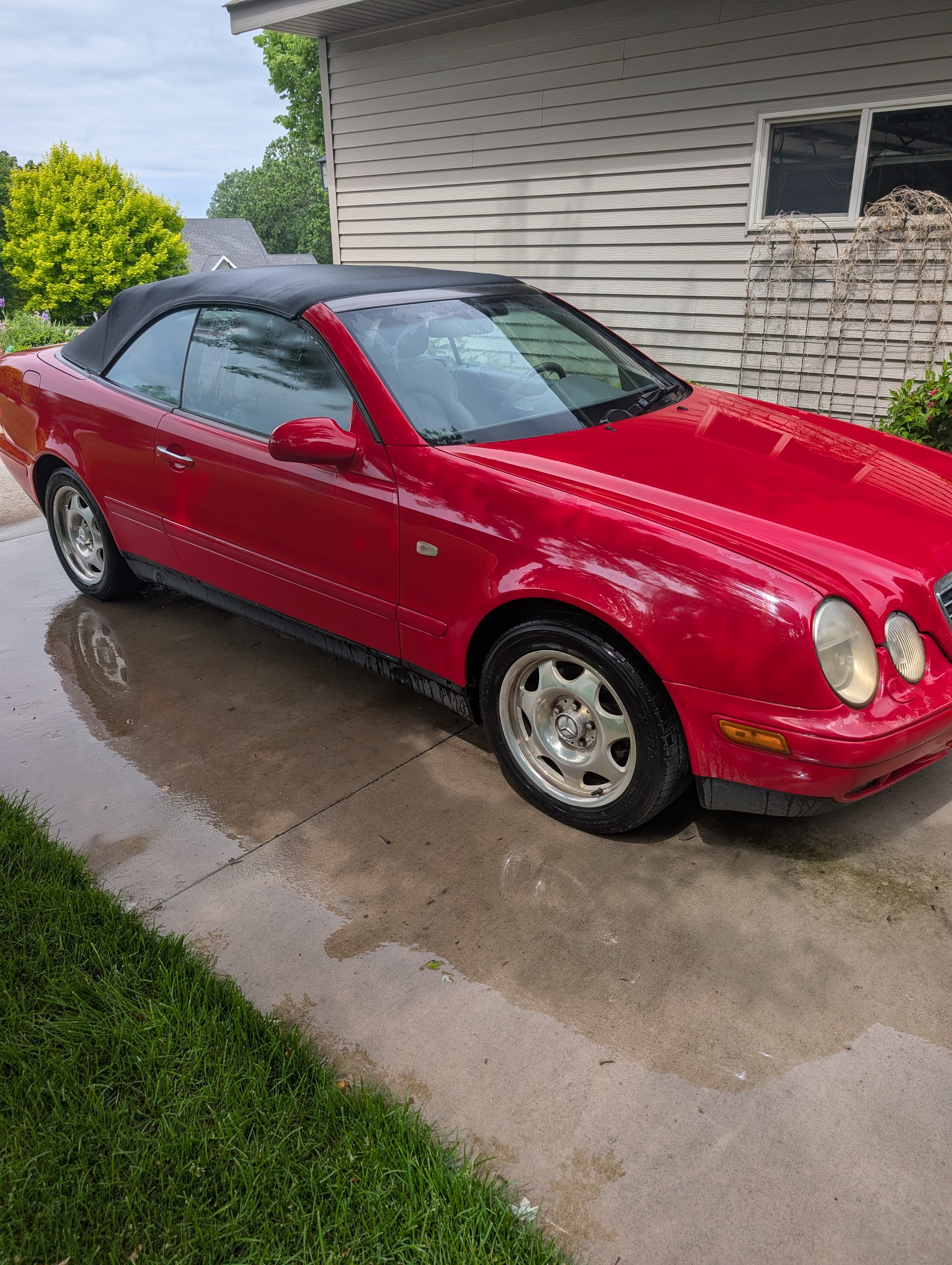 Used 1999 Mercedes-Benz CLK 320 Cabriolet image 2