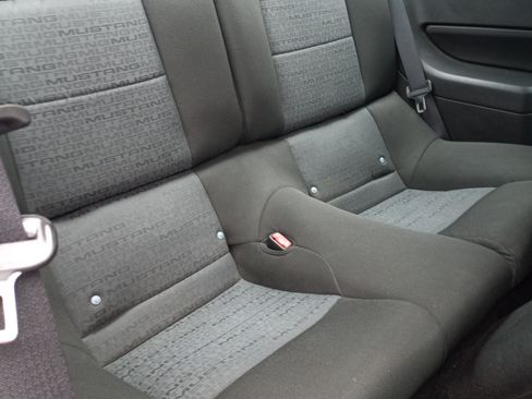 Used 2008 Ford Mustang Premium image 12