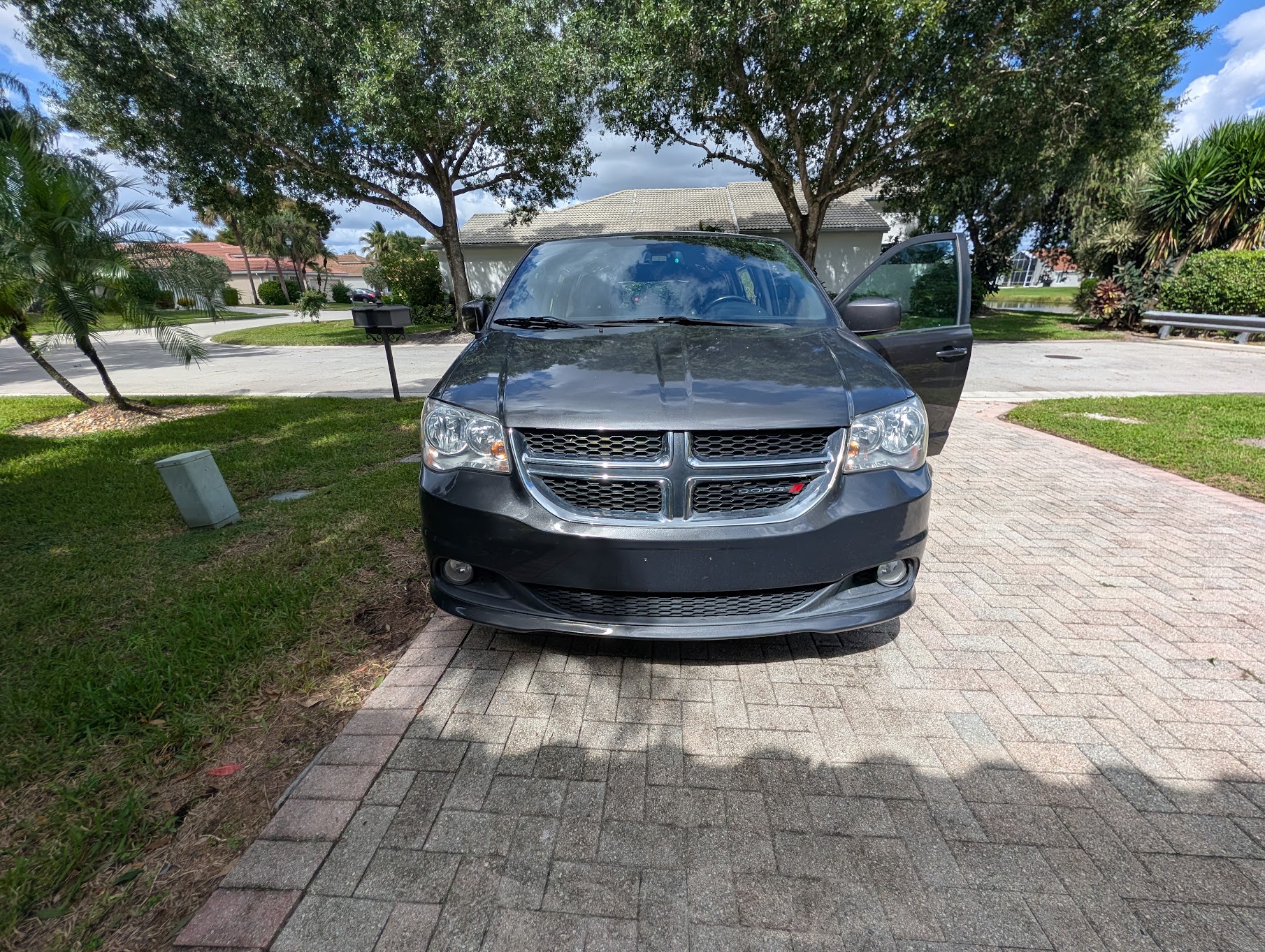 Used 2019 Dodge Grand Caravan SXT FWD image 5