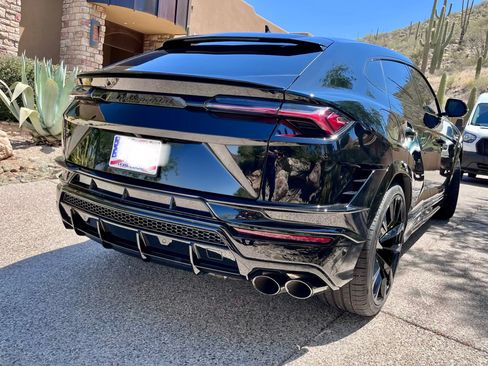 Used 2024 Lamborghini Urus S AWD/4WD image 12
