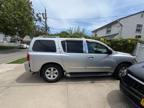 Used 2004 Nissan Armada LE AWD/4WD image 13