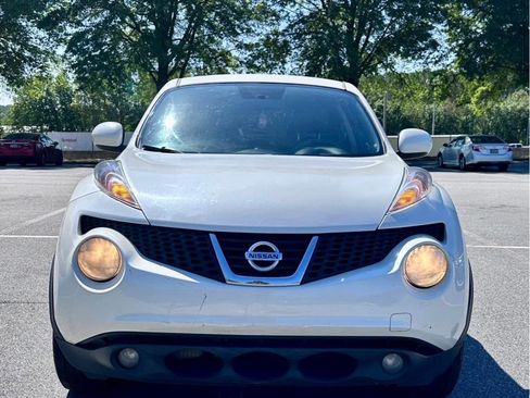 Used 2013 Nissan Juke SL w/ Sport Pkg FWD image 2