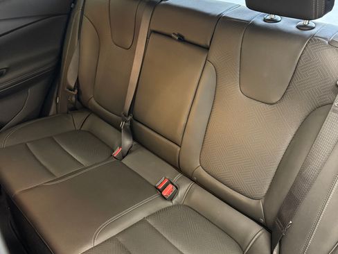 Used 2020 Buick Encore GX Essence w/ Experience Buick Package FWD image 15