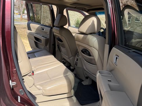 Used 2011 Honda Pilot Touring image 10
