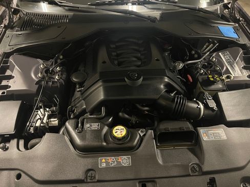 Used 2008 Jaguar XJ8 image 19