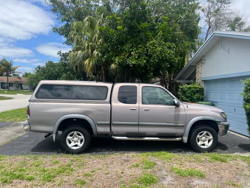 Used 2001 Toyota Tundra SR5 RWD image 1