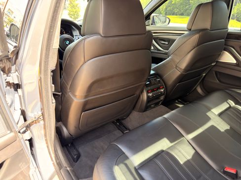 Used 2016 BMW M5 RWD image 28