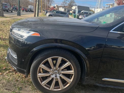 Used 2017 Volvo XC90 T6 Inscription w/ Vision Package image 9