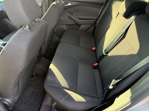 Used 2017 Ford Focus SEL FWD image 12