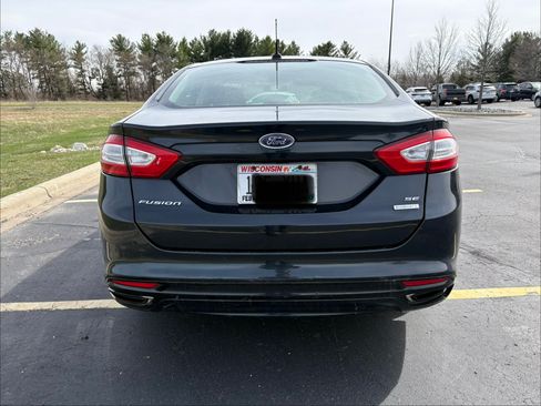 Used 2014 Ford Fusion SE w/ Equipment Group 202A image 5