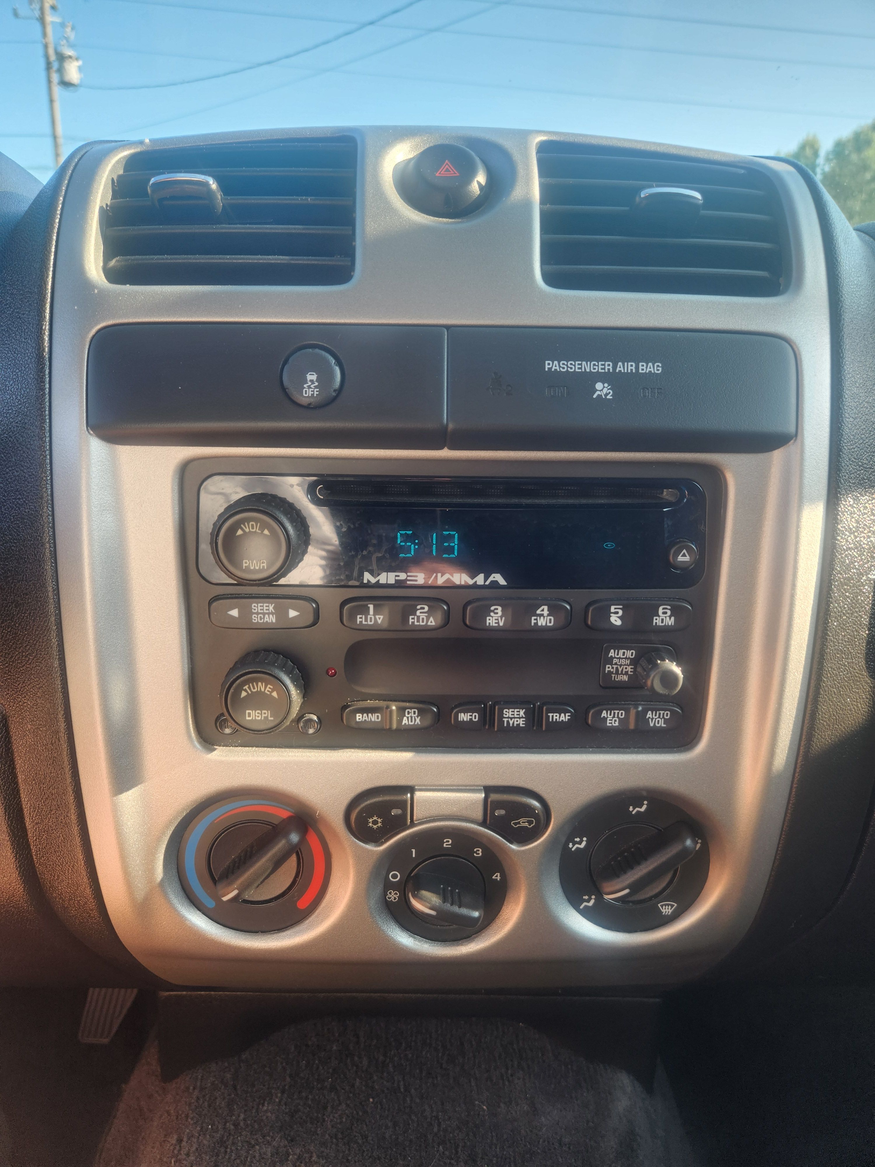 Used 2012 Chevrolet Colorado W/T RWD image 16