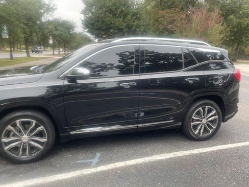 Used 2020 GMC Terrain Denali w/ Denali Premium Package image 4