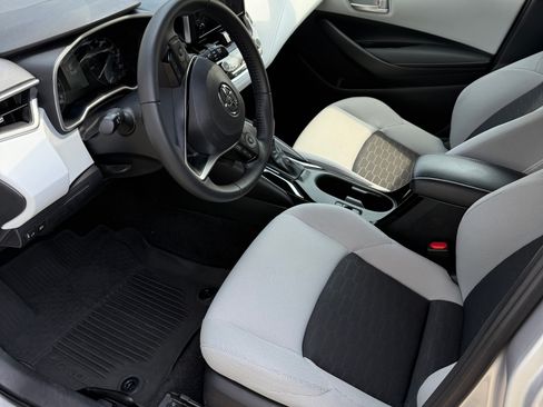 Used 2024 Toyota Corolla SE FWD image 11