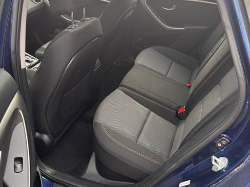 Used 2013 Hyundai Elantra GT w/ Touch & Go Pkg image 4