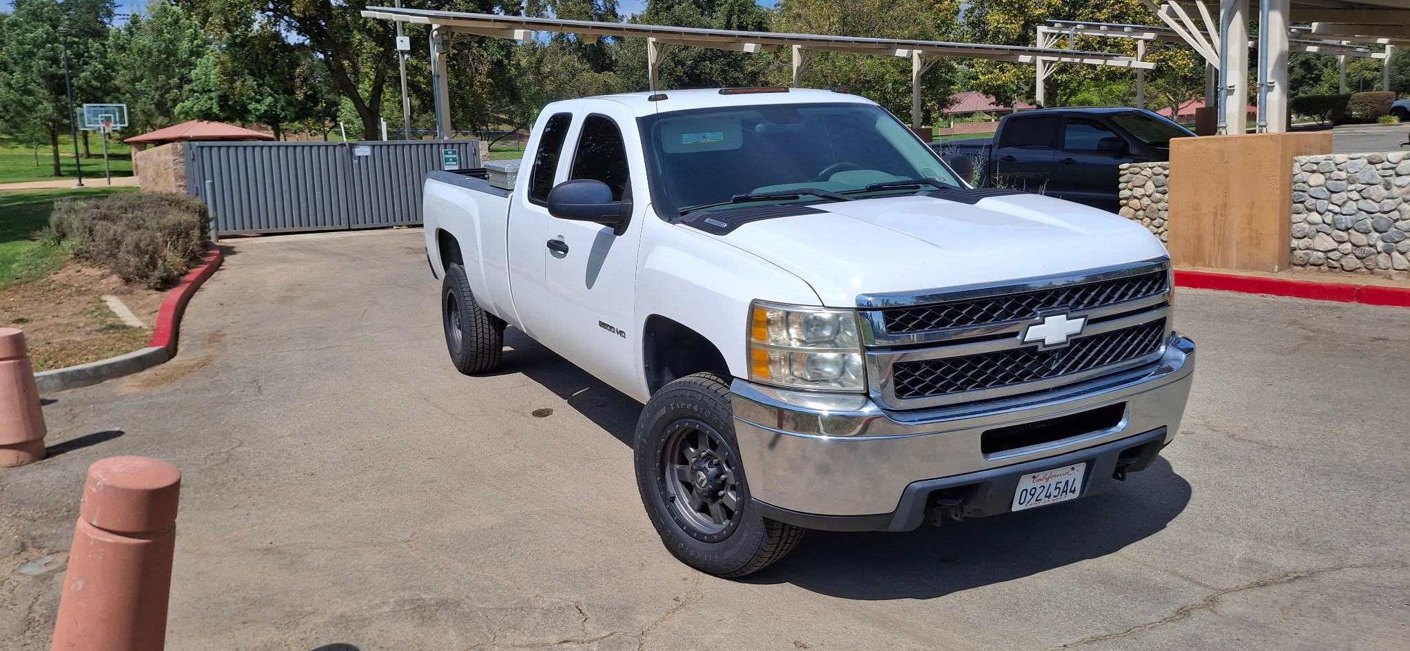 Used 2011 Chevrolet Silverado 2500 W/T w/ Snow Plow Prep Package AWD/4WD image 11