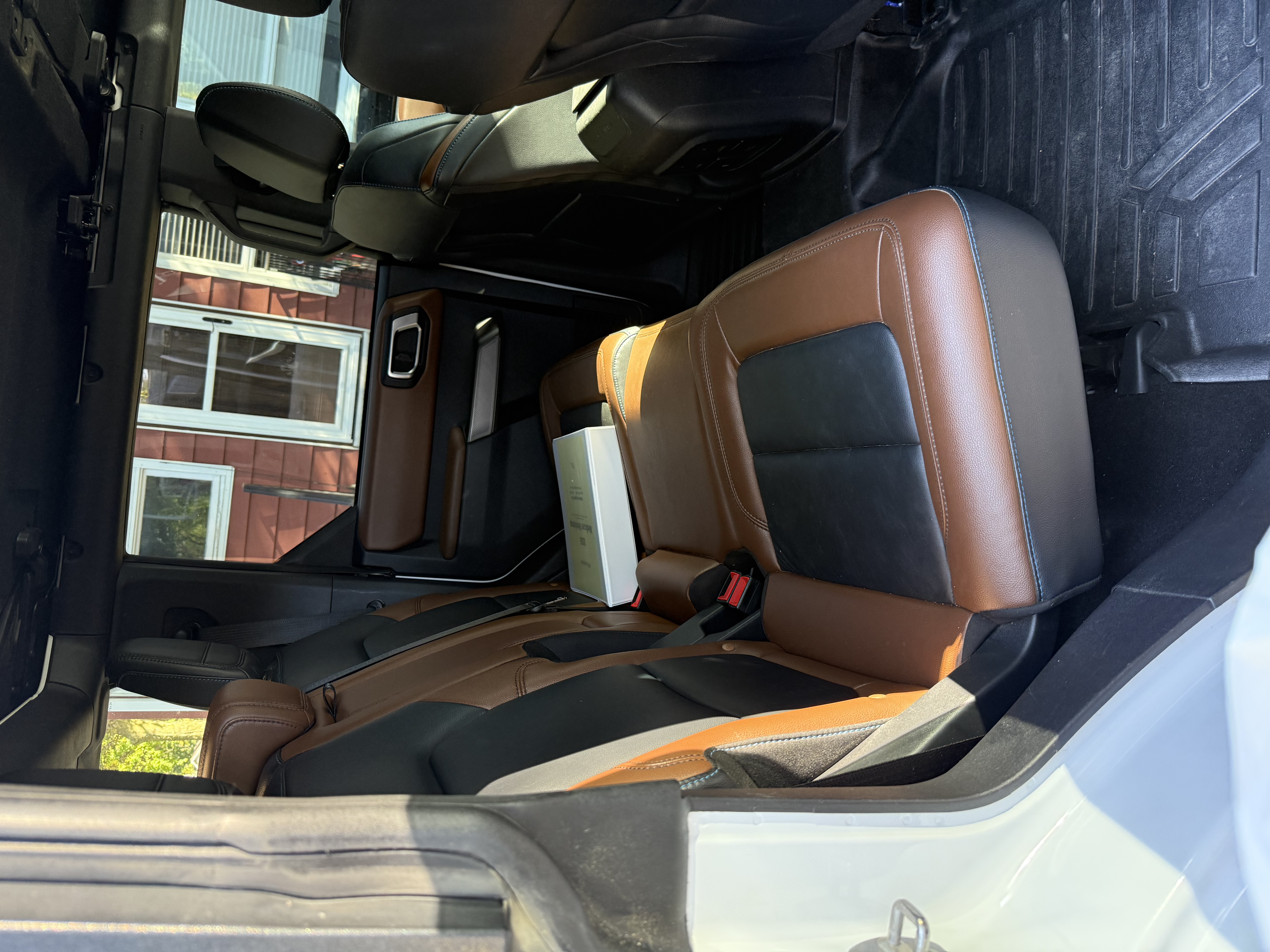 Used 2023 Ford Bronco Outer Banks w/ Sasquatch Package AWD/4WD image 11
