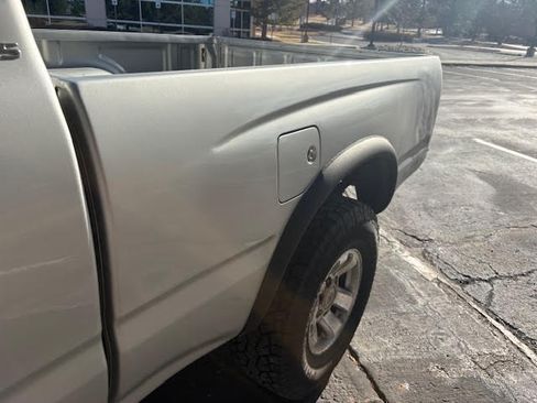 Used 2000 Toyota Tacoma Pickup image 6