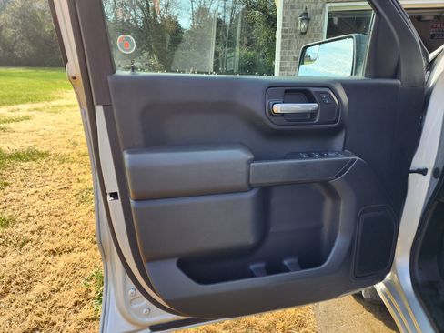 Used 2020 Chevrolet Silverado 1500 Custom image 22