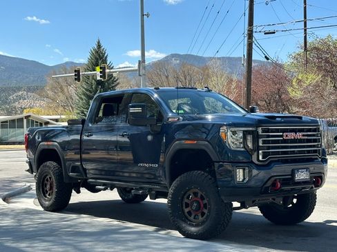 Used 2022 GMC Sierra 2500 AT4 w/ AT4 Preferred Package image 1