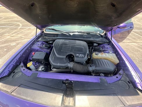 Used 2019 Dodge Challenger SXT w/ Blacktop Package image 14