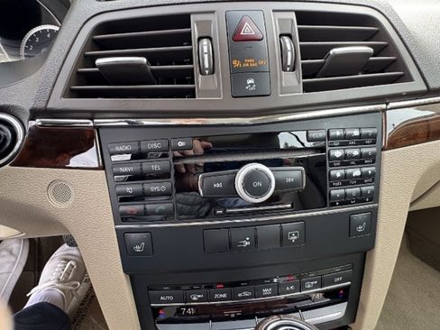 Used 2010 Mercedes-Benz E 350 Coupe image 8