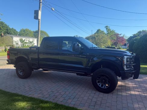 Used 2024 Ford F250 Lariat w/ Lariat Ultimate Package AWD/4WD image 1