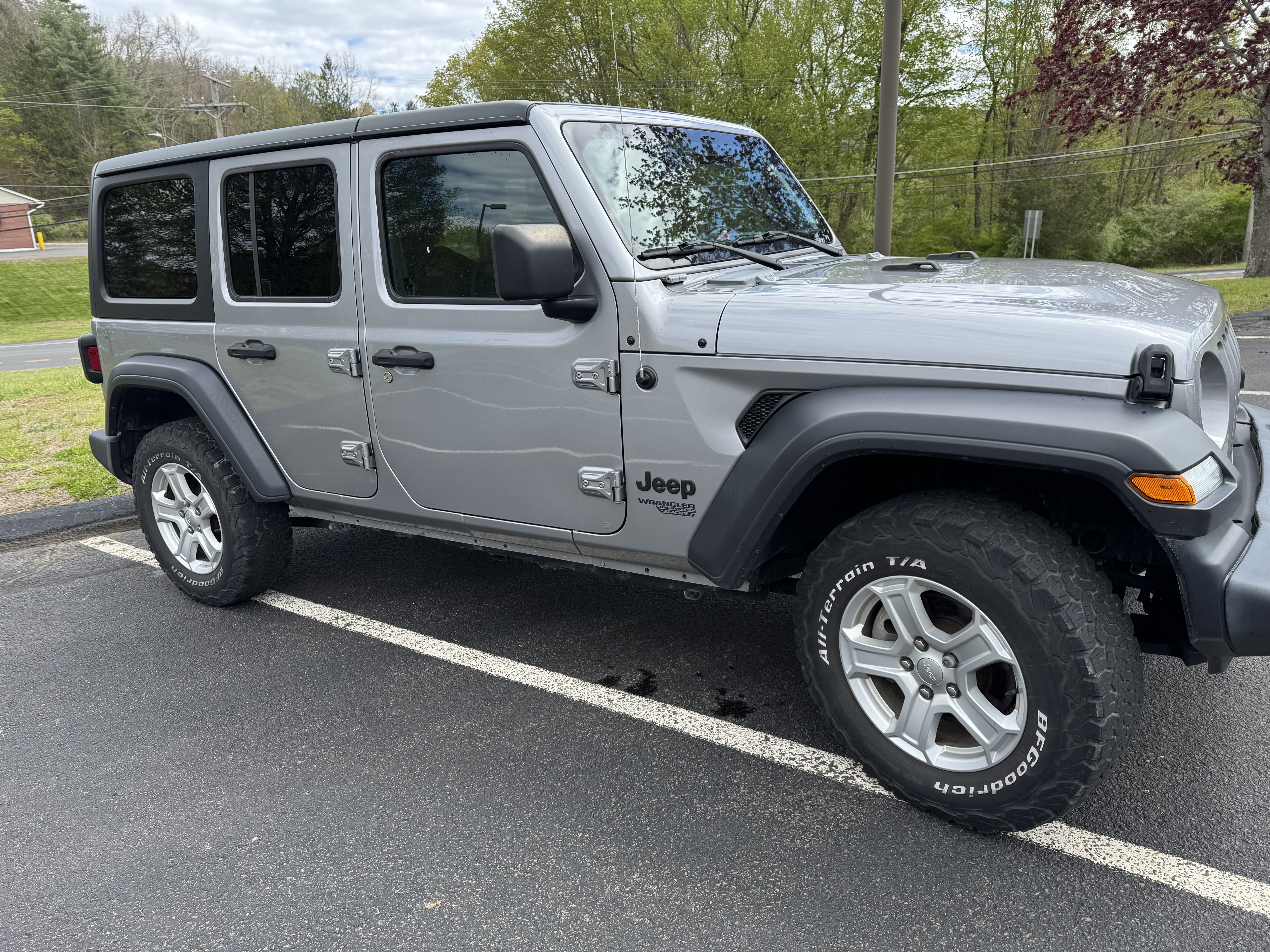Used 2019 Jeep Wrangler Unlimited Sport S AWD/4WD image 2