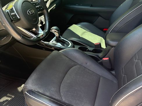 Used 2021 Kia Forte GT-Line w/ GT-Line Premium Package FWD image 6