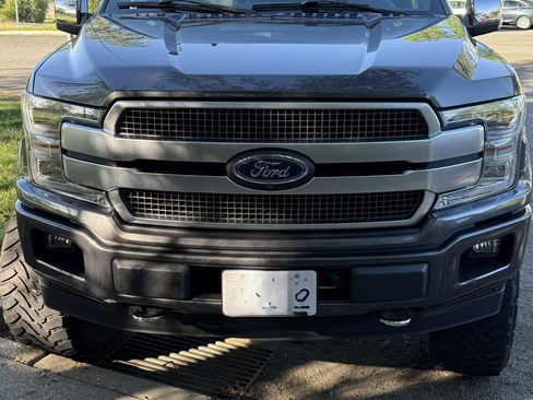 Used 2018 Ford F150 Platinum w/ Equipment Group 701A Luxury image 2