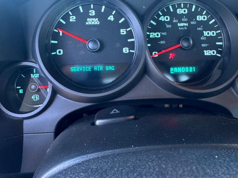 Used 2013 Chevrolet Silverado 1500 W/T RWD image 9