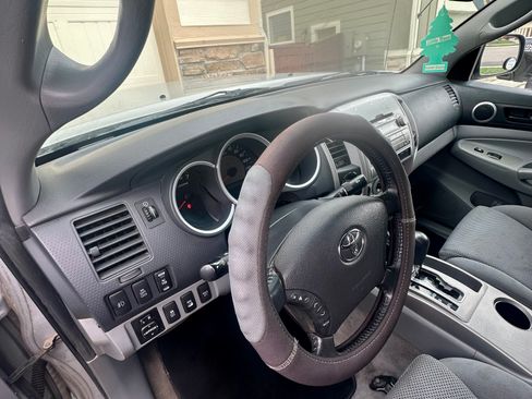 Used 2010 Toyota Tacoma 4x4 Access Cab V6 image 9