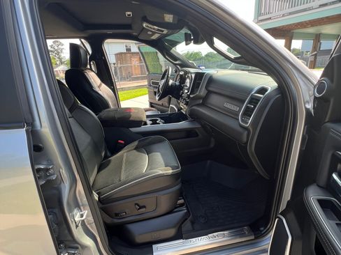 Used 2020 RAM 3500 Laramie AWD/4WD image 15