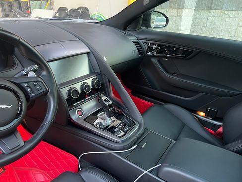 Used 2022 Jaguar F-TYPE Coupe RWD image 11
