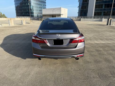 Used 2017 Honda Accord Sport Special Edition image 7