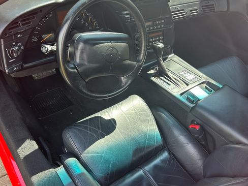 Used 1995 Chevrolet Corvette Coupe image 2