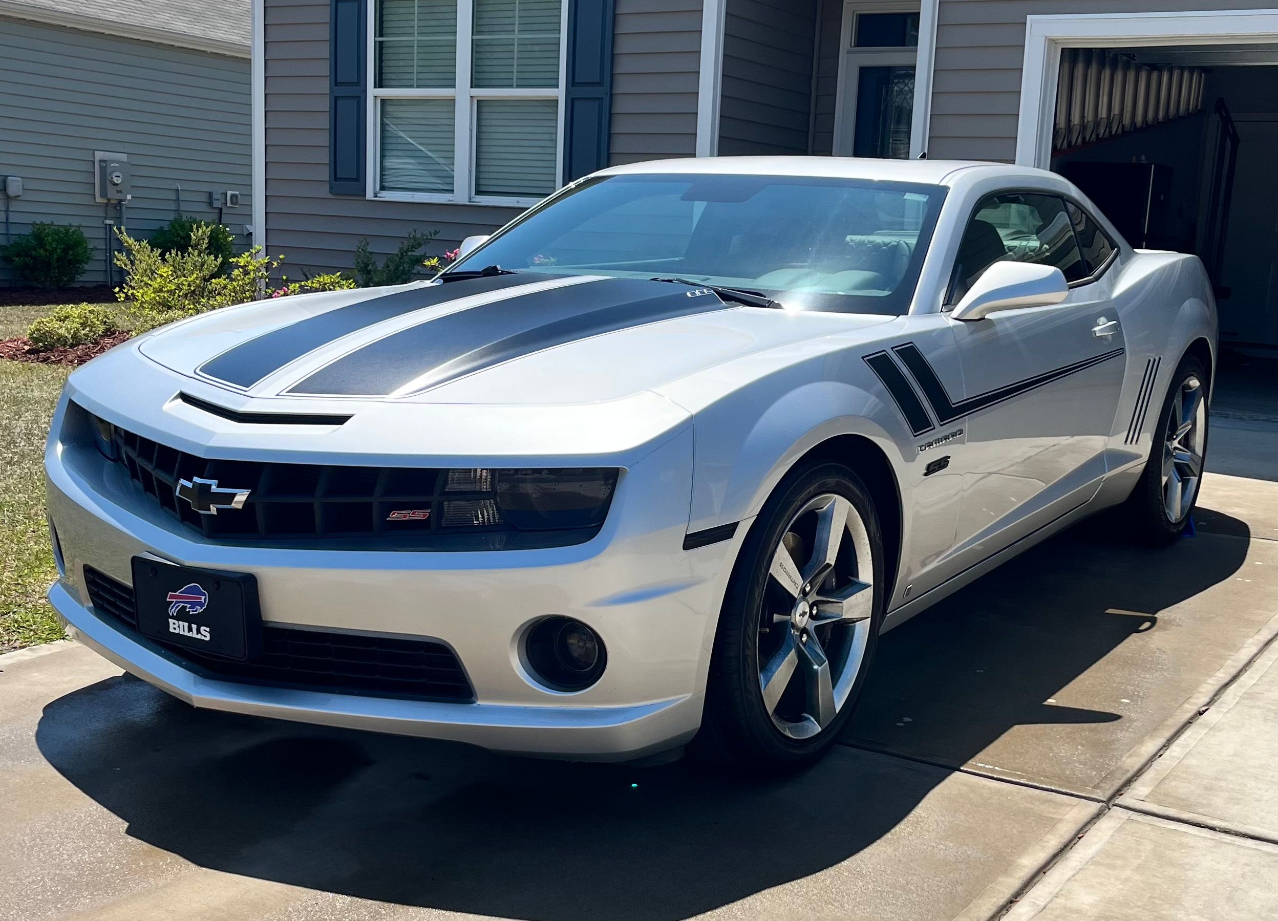 Used 2010 Chevrolet Camaro SS w/ RS Package RWD image 1